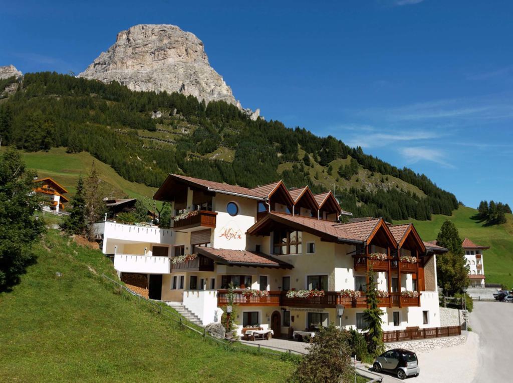 Alpin Apartments Colfosco Exterior photo